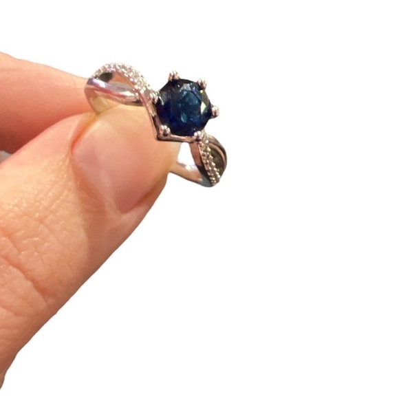 BLUE PRINCESS CUT CZ RING - Picture 3 of 5